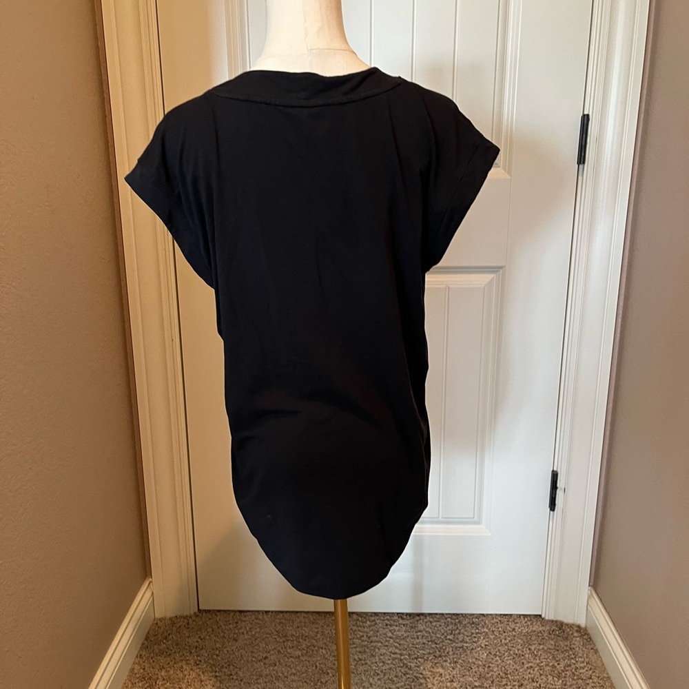 Athleta Black V-Neck Short Sleeve Tee - Picture 3 of 4